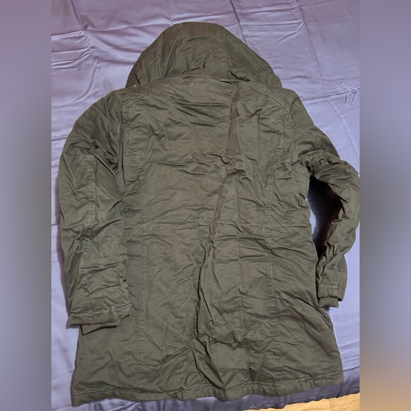 Women’s winter coat size medium - Picture 3 of 4